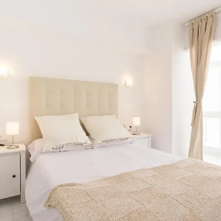 Apartament Bright Beachfront *